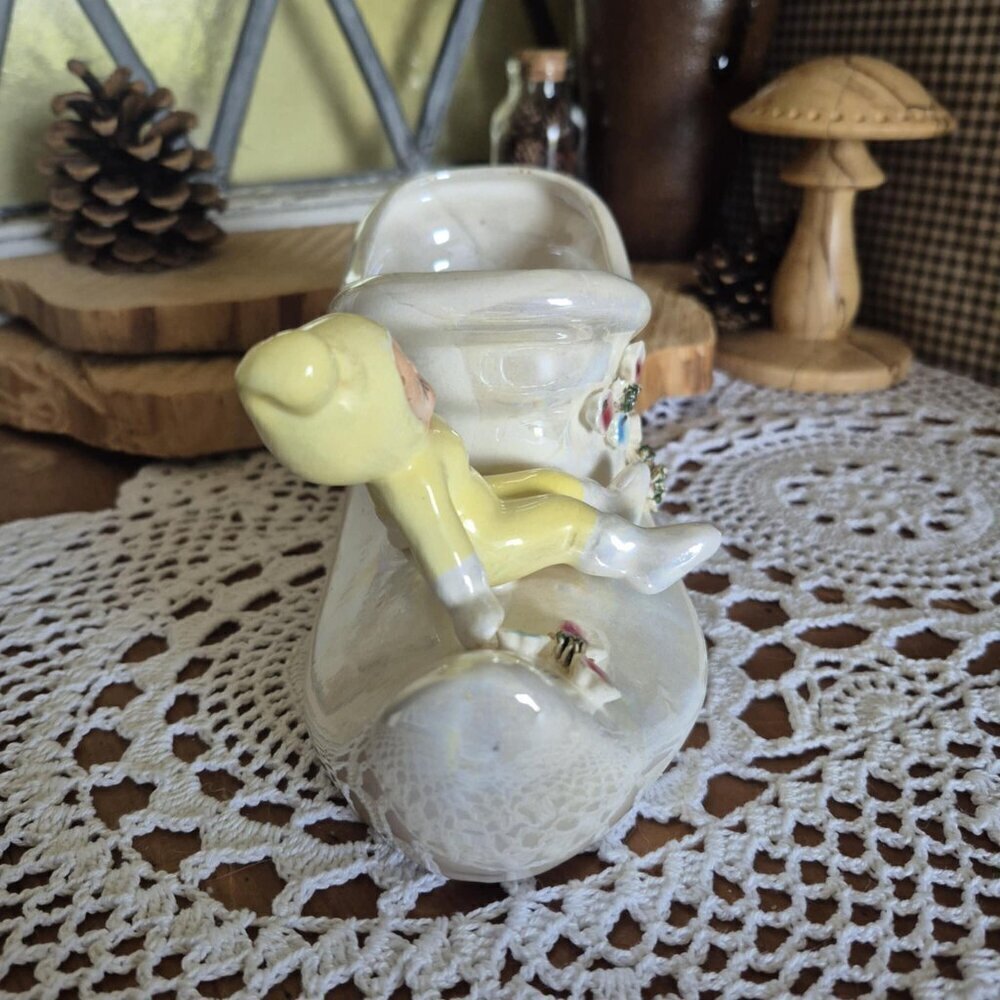 Hearth Happenings 🏡🧚♂️ Vintage Japan Pixie Elf Shoe Planter Fairy Figurine - Picture 6 of 13